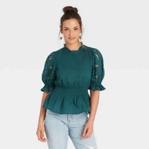 Universal Thread Women’s Puff Short Sleeve Eyelet Peplum Top Size XL